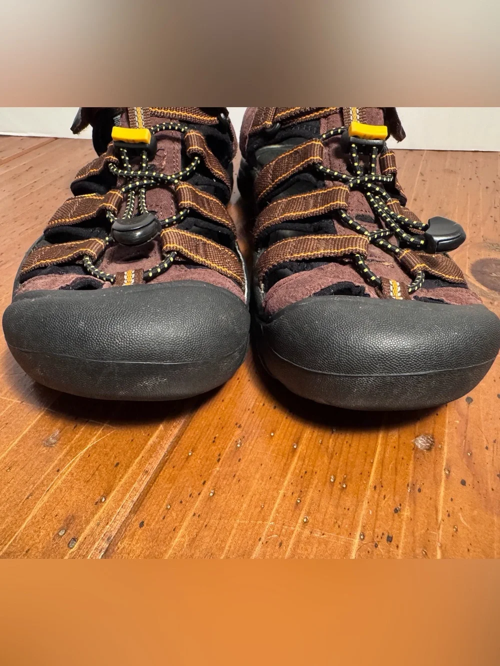KEEN Newport H2 Men's Size 8- Brown & Orange Waterproof Hiking Outdoor Sandals